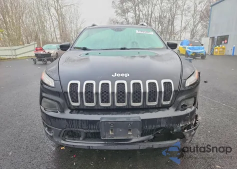 2017 Jeep Cherokee Latitude z USA, uszkodzony, nr VIN 1C4PJMCS7HW612902